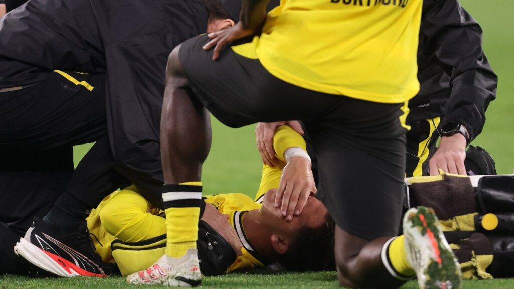 Konstantinos Karetsas preocupa al Dortmund tras desplomarse en pleno partido de Champions