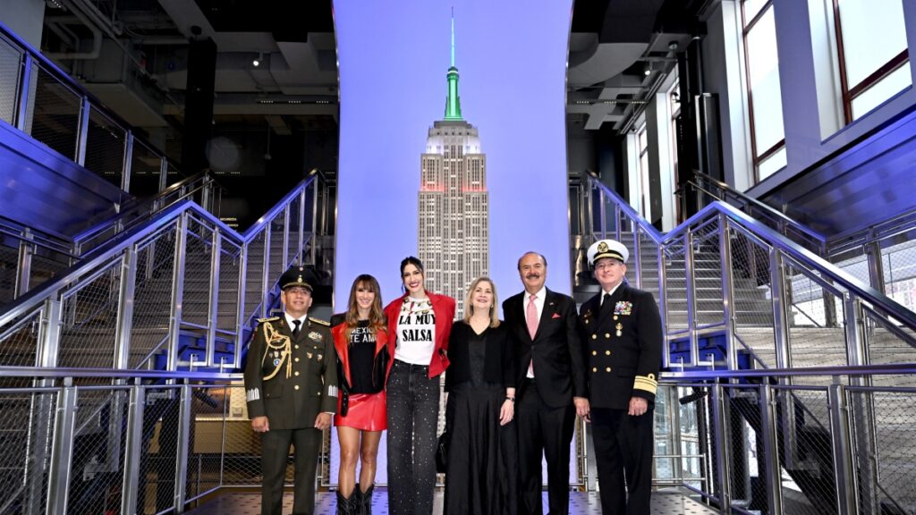 Ha Ash se presenta en el Empire State de Nueva York | Getty Images via AFP