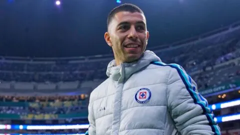 Erik Lira complica a Cruz Azul