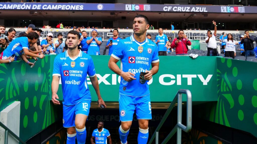 Erik Lira volvió a jugar con Cruz Azul