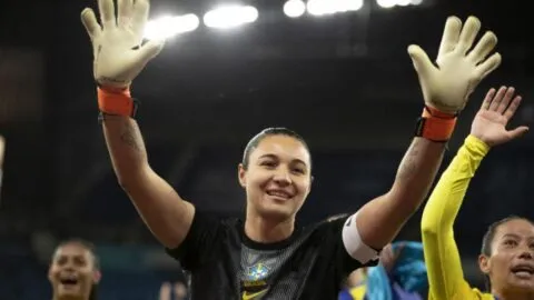 El fútbol femenil de EE.UU. en el Balón de Oro: la historia de Lorena, la portera brasileña del Kansas City Current