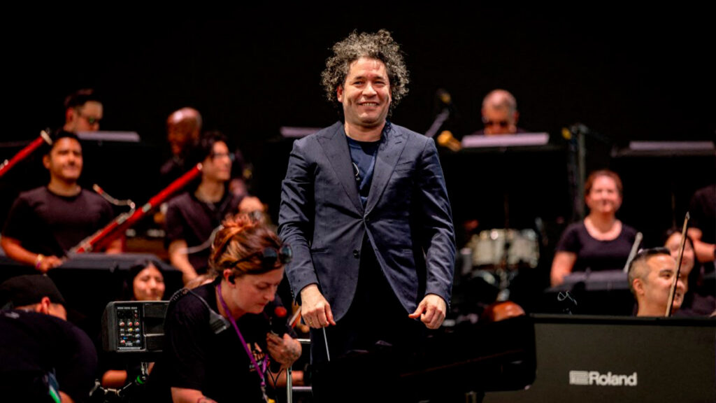 La apuesta de Gustavo Dudamel apenas comienza. Y esta vez, el escenario no es solamente una sala de conciertos. Es Nueva York.