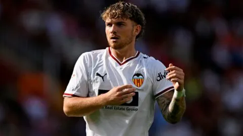 El Valencia al que llega Javier Aguirre, el 'gigante del Turia' en terapia intensiva