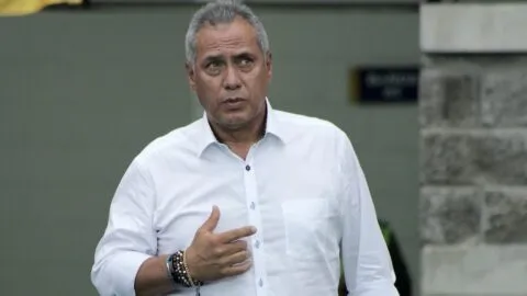 ¿De vuelta al fútbol colombiano? Vinculan a Hernán Torres como candidato para dirigir al Once Caldas