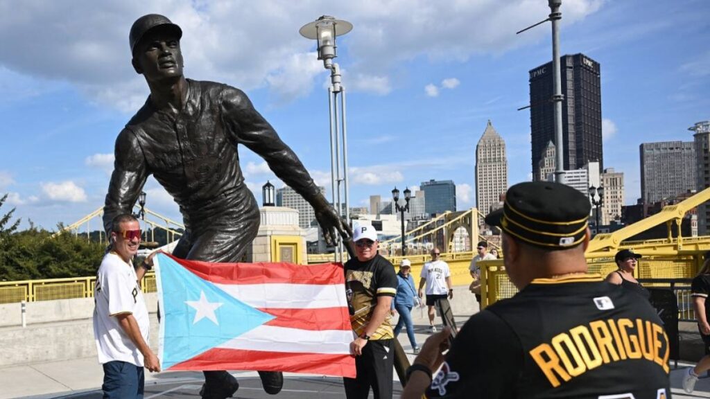 Estatua de Roberto Clemente
