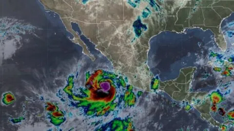 Rachel evoluciona a huracán y llegaría a categoría 3: esta es su trayectoria y estos son los estados afectados