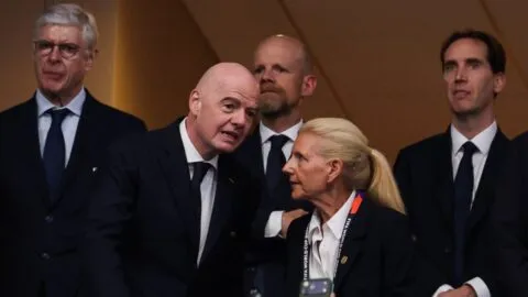 Presidenta de la FA exige a Infantino publicar documentos sobre la venta del Mundial