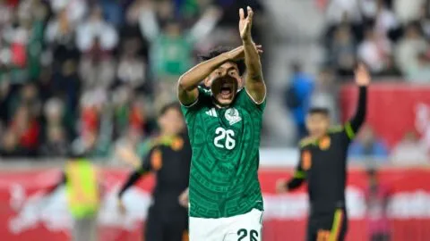 ¡Polémica en New Jersey! El árbitro no señala penal a favor de la Selección Mexicana