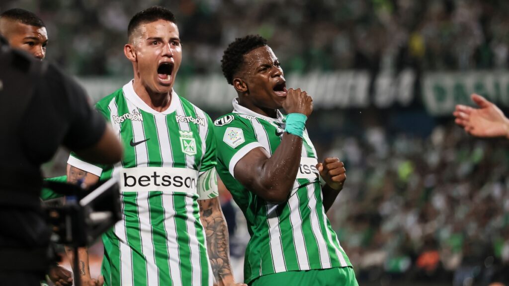James Rodríguez titular y capitán en Atlético Nacional