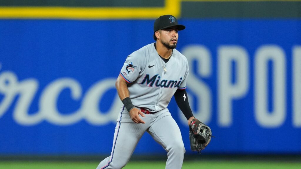 Jared Serna cumple su sueño con los Marlins: quinto mexicano en debutar en la MLB 2026