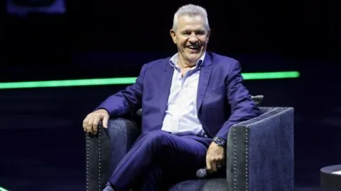 Javier Aguirre exige compromiso en Valencia: "Con la historia de este club no puedes deambular por el campo"