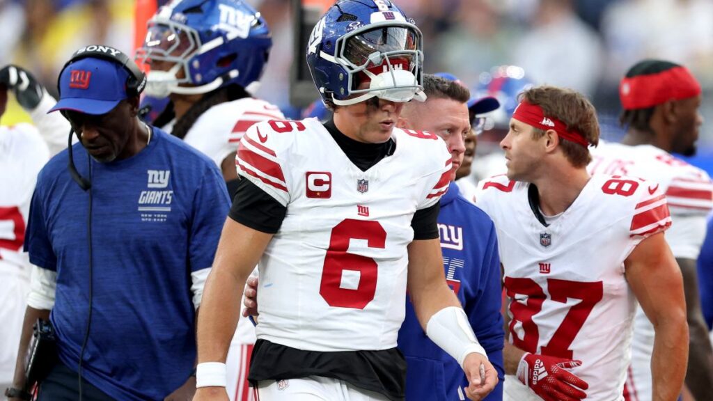 Jaxson Dart durante el Rams vs Giants NFL 2026