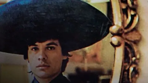 Juan Gabriel, debo, puedo y quiero: fecha de estreno y dónde ver gratis la serie documental del Divo de México