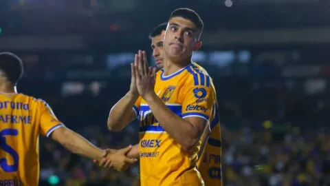 ¡Polémica en el Volcán! El VAR concede penal y los Tigres vencen a Puebla en casa