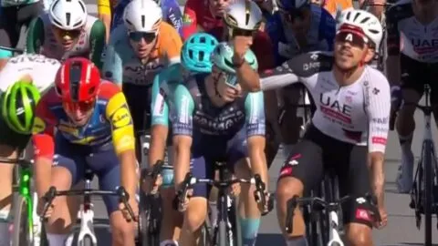 Juan Sebastián Molano gana la etapa 1 de la CRO Race 2026 tras imponerse al sprint a Paul Magnier y Tim Torn Teutenberg