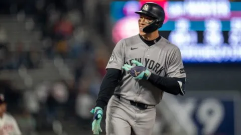 Aaron Judge rompe sequía de 113 días sin jonrón y los Yankees aseguran Playoffs