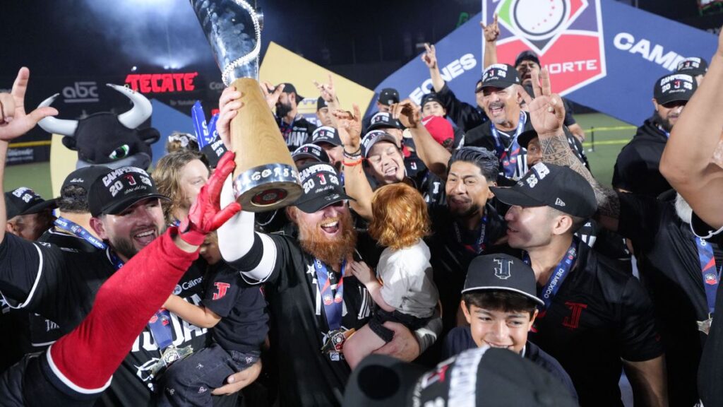 Justin Tuner agradece a los Toros tras la Serie del Rey | Imago 7