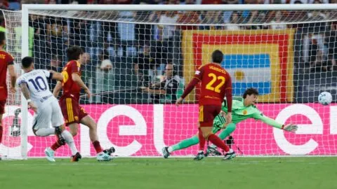 La Loba no puede con el Toro: Lautaro Martínez y su doblete rescatan el empate del Inter ante La Roma