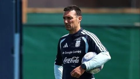 Scaloni revela cómo convenció a Messi para su despedida con Argentina: “Un jugador así merece eso”