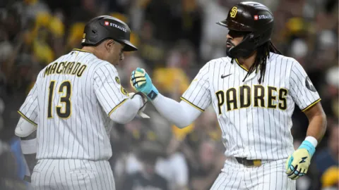 Tatis Jr. y Machado demuestran su jerarquía en el 8-0 de los Padres, que buscan barrer a los Cubs