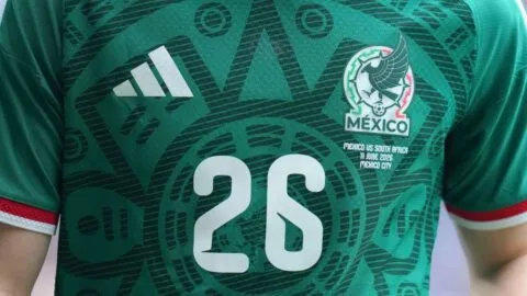 ¡Justo al corazón! La Selección Mexicana usará la icónica playera verde para el partido ante Perú