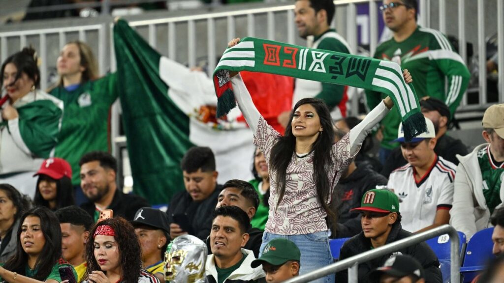 Aficionados mexicanos en el MexTour 2026
