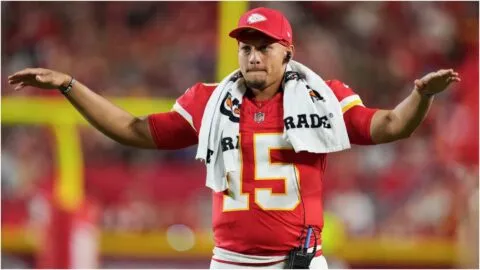 Mahomes desafía los pronósticos y estará listo para el debut de Chiefs