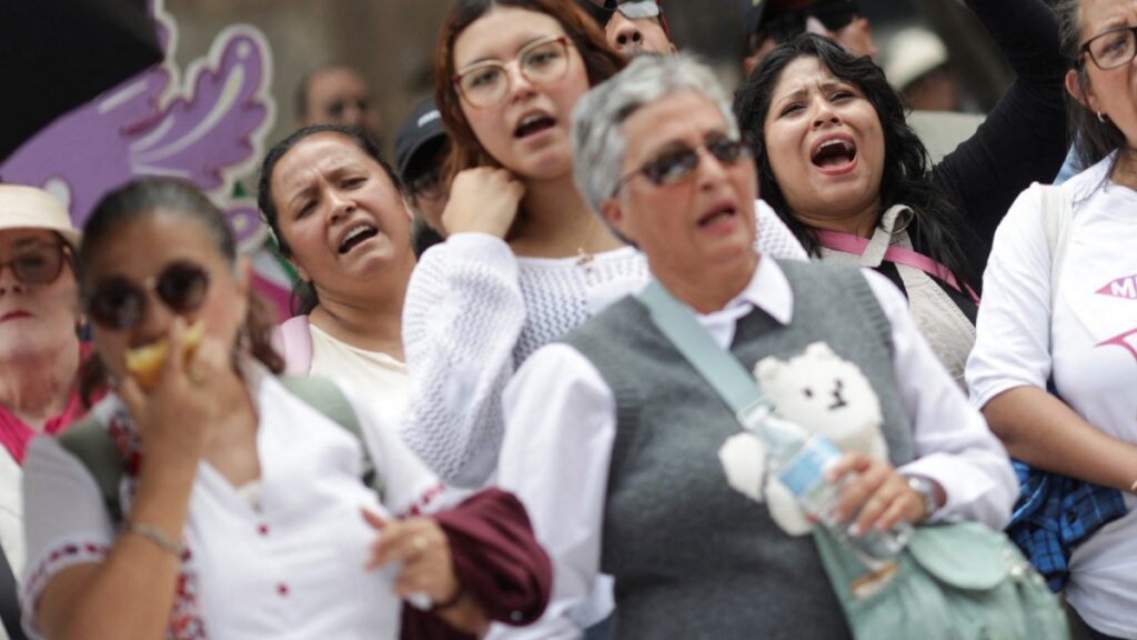 Pensionados del IMSS, ISSSTE y Bienestar podrían recibir tres depósitos en noviembre de 2026 por coincidencia de pagos.