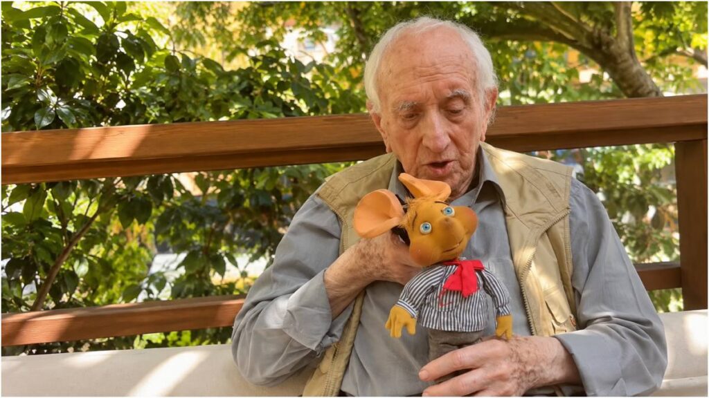 Peppino Mazzullo muere a los 100 años: así fue la historia de la voz original de Topo Gigio. Foto print: @LaPosta_Ecu