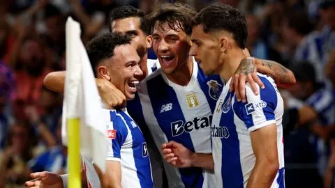 Porto impone condiciones ante Benfica; Santiago Gimenez se queda sin minutos en O Clássico