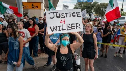 Protestas inundan Austin tras el disparo de un agente de ICE a Wilber Garcés, migrante venezolano: está grave