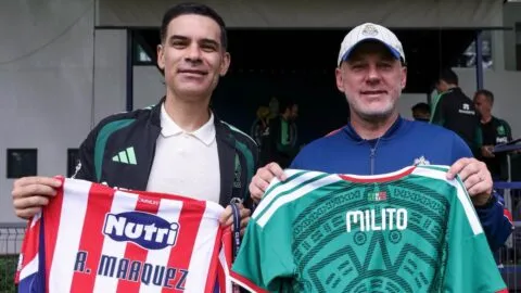 Rafa Márquez visita Verde Valle y se reúne con Chivas antes de su debut con México