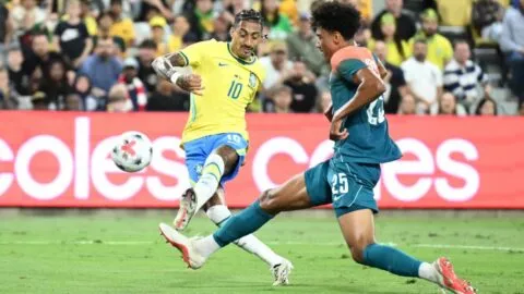 ¡Alarma en el Barcelona! Raphinha sale con molestias musculares en el partido amistoso de Brasil ante Australia
