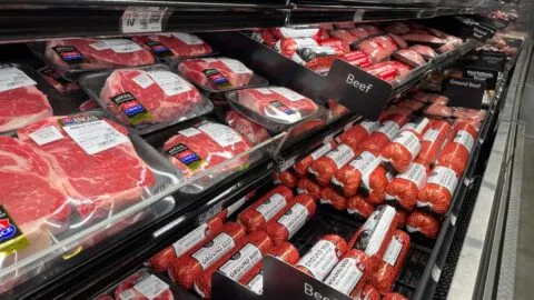 Masivo retiro de carne vacuna y porcina en EE.UU.
