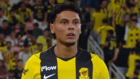 Richard Ríos debuta con buen sabor en Al Ittihad: así fue su estreno