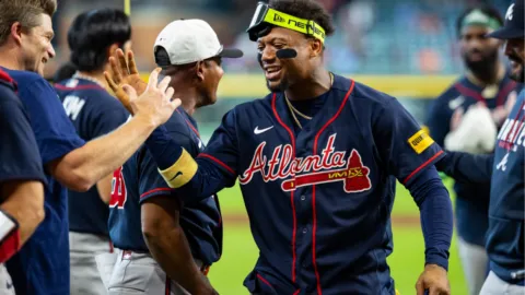 Ronald Acuña Jr. entra al top 3 histórico de jonroneros venezolanos en las Grandes Ligas