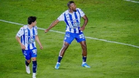 Salomón Rondón rescata al Pachuca con doblete y evita la derrota ante Tijuana