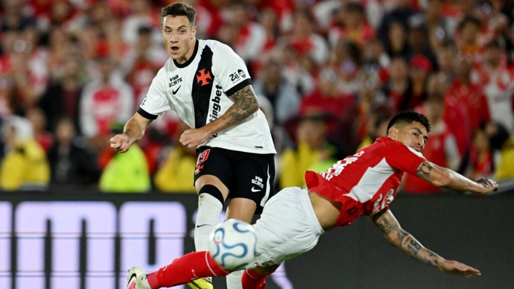 Santa Fe vs Vasco da Gama en El Campín.