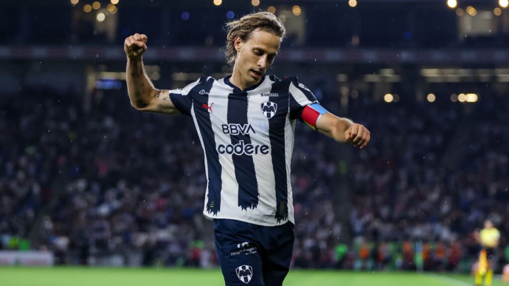 Sergio Canales analiza su paso por Monterrey, destacando la verticalidad de la Liga MX frente a la falta de rigor táctico.