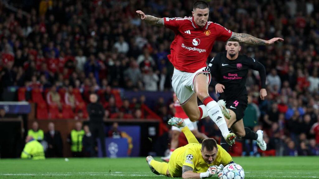Sesko anota en el partido de la Champions entre Manchester United y Sabah