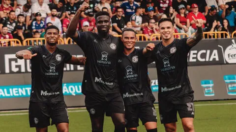 Sporting FC golea a un Saprissa alternativo que piensa en la Copa Centroamericana