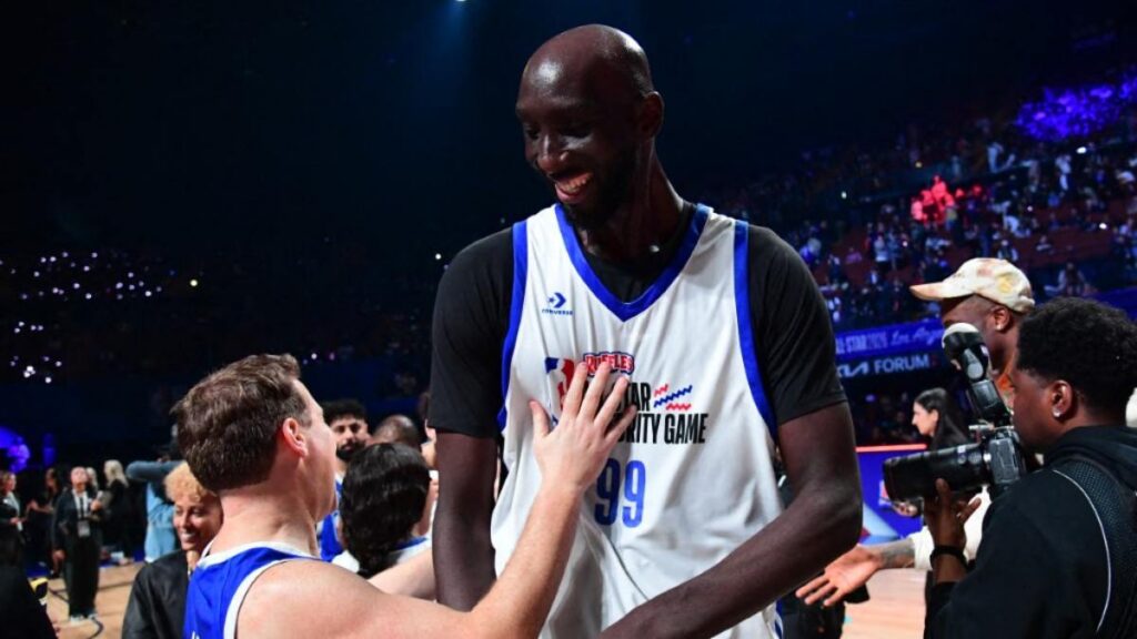 Tacko Fall debe hacer un buen trabajo en estas semanas para ganarse una plaza con los 76ers