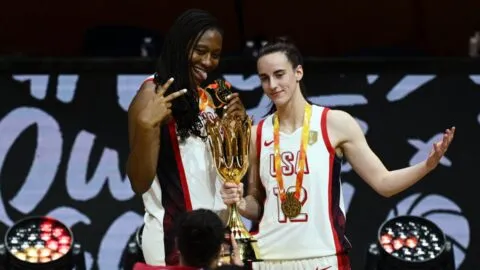 Estados Unidos remonta ante Francia y conquista el pentacampeonato en el Mundial Femenil FIBA