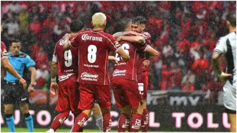 ¡Ni la tormenta detuvo a los Diablos Rojos! Toluca golea al Atlas
