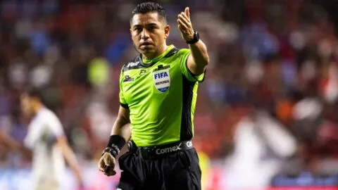 Víctor Alfonso Cáceres, el árbitro de la última victoria del América ante Chivas, dirigirá el Clásico
