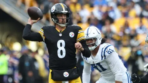 Aaron Rodgers destroza a la defensa de los Colts y guía a los Steelers a la victoria