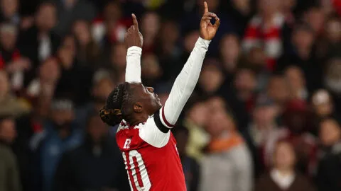 Arsenal despierta en el segundo tiempo y golea al Lille