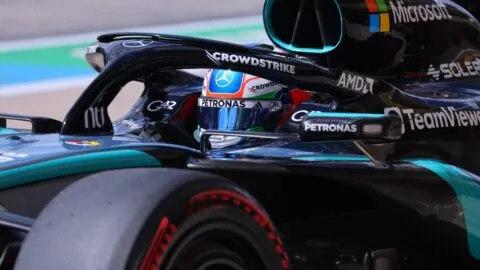 Antonelli da un paso firme rumbo al campeonato: se lleva la pole position en CODA; Checo Pérez largará 21
