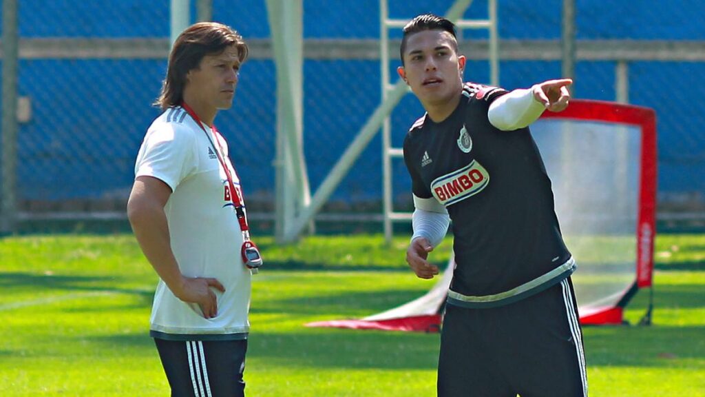 Matías Almeyda y Carlos Salcedo