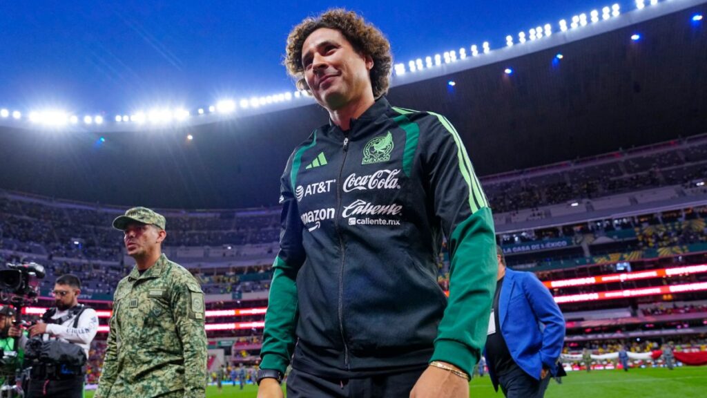Ochoa homenaje